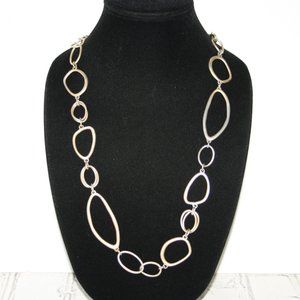 Beautiful gold Premier Designs Large link necklace 40"